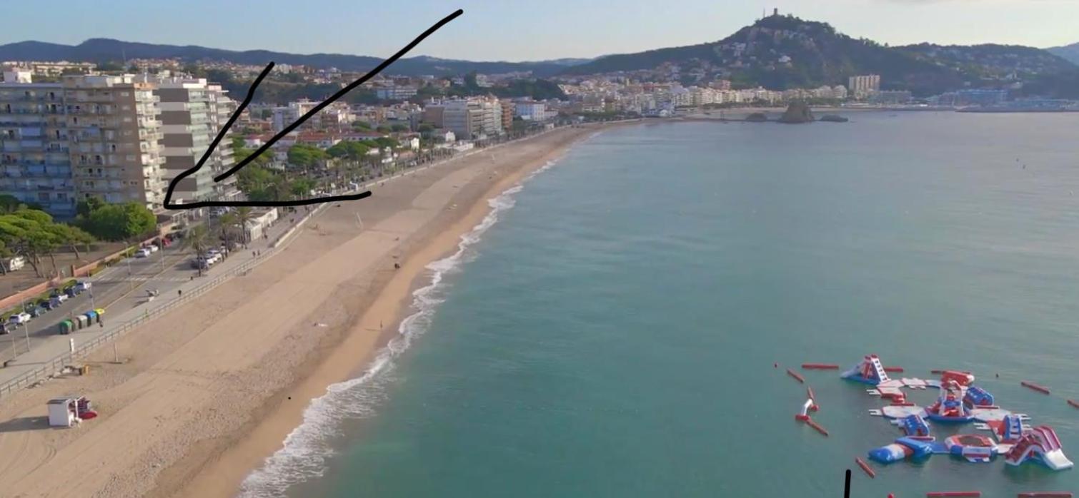 Estudio Con Impresionantes Vistas Al Mar 布拉内斯 外观 照片